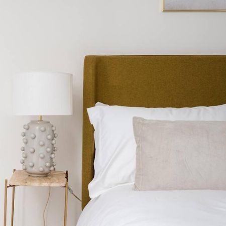 Luxe Design - Chic Cottage - Heart Of ロスベリー エクステリア 写真
