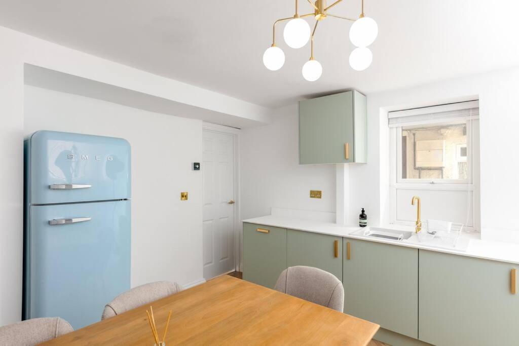 Luxe Design - Chic Cottage - Heart Of ロスベリー エクステリア 写真
