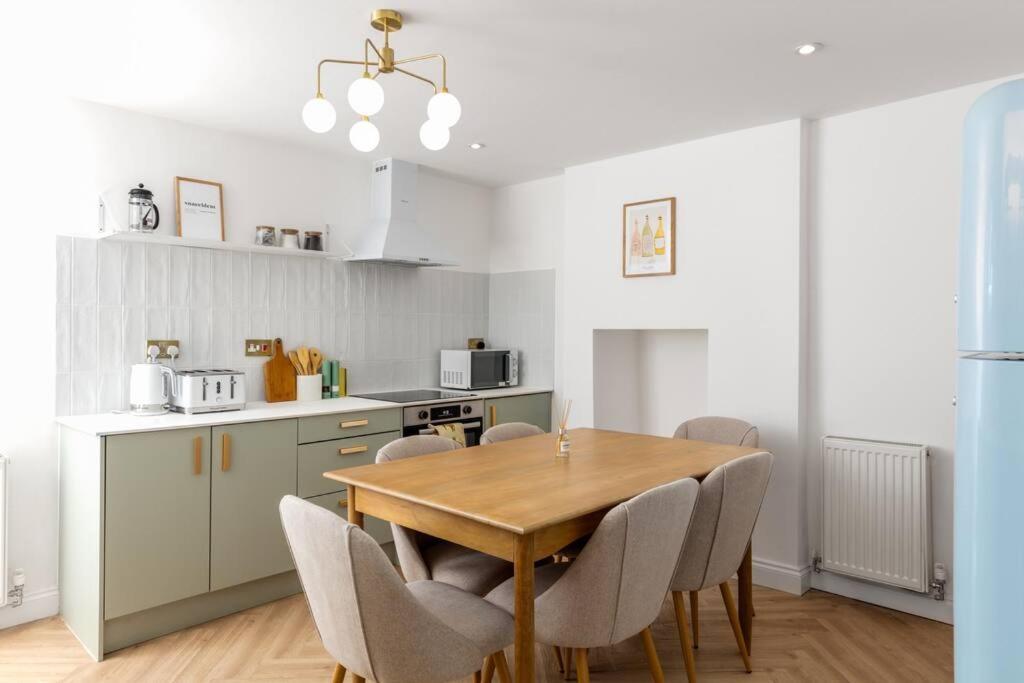Luxe Design - Chic Cottage - Heart Of ロスベリー エクステリア 写真