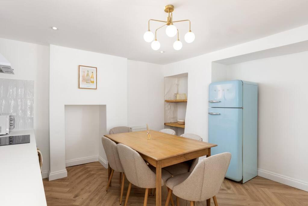 Luxe Design - Chic Cottage - Heart Of ロスベリー エクステリア 写真